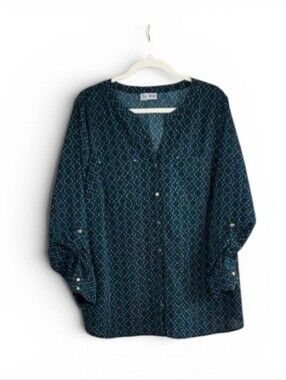 Catherines Hunter Green Geometric V-Neck Button-Front Blouse 3/4 Roll-tab Sleeve